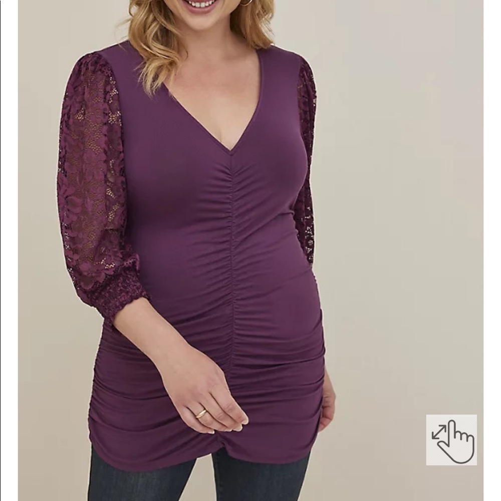 NEW LACE V-NECK RUCHED FRONT LONG SLEEVE TOP